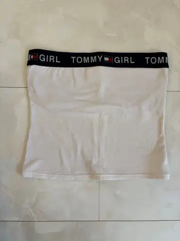 타미힐피거 베어탑