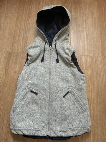 새상품급 플라스테 후드 부착 다운 베스트 리버서블 M