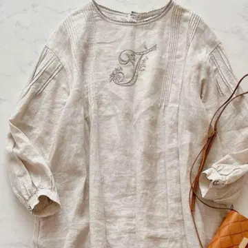 츠하루 바이 사만사 모스모스 모노그램 자수 원피스