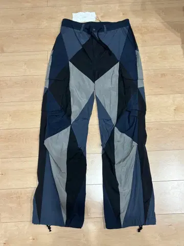 ANREALAGE 팬츠 컷워크 미사용품