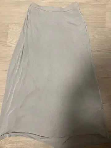 실버 플레어 스커트 폴리에스테르제