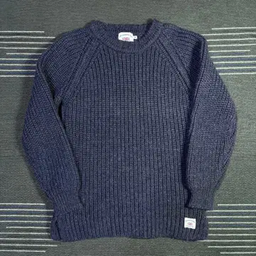 TRADHOUND 영국제 니트 스웨터 M 사이즈