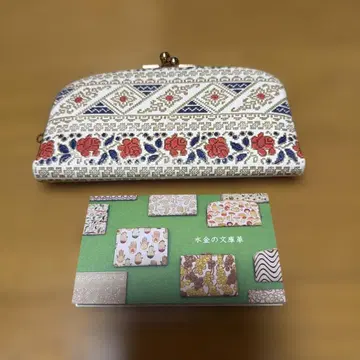 수금의 문고 가죽 가마구치 지갑, 장미 무늬