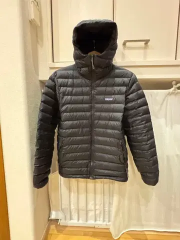 patagonia 후드 부착 다운 자켓 M 블랙
