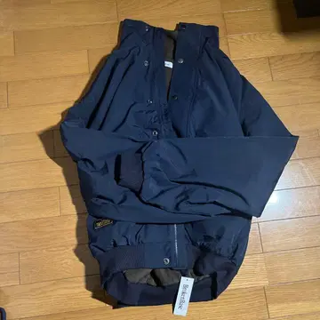 BrokenBase 네이비 점퍼