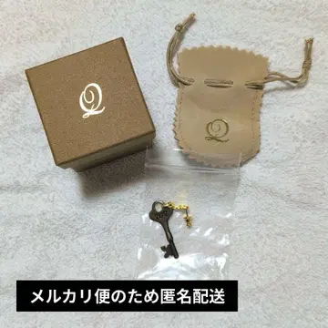 NANA 707호실의 열쇠 귀걸이 미사용 상자 봉투 있음