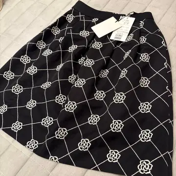 M'S GRACY 꽃무늬 자수 플레어 스커트 38 S 사이즈 분께