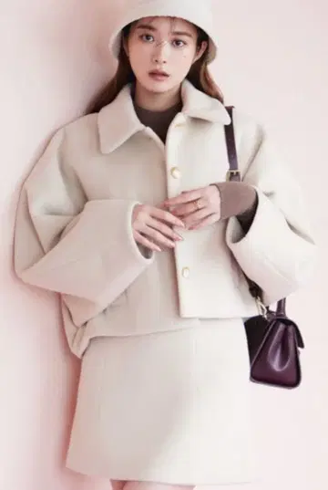 스나이델 SNIDEL 숏코트 22aw