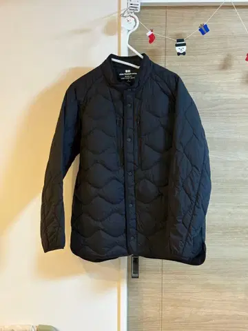 유니클로 리사이클 하이브리드 다운 자켓 (블랙)