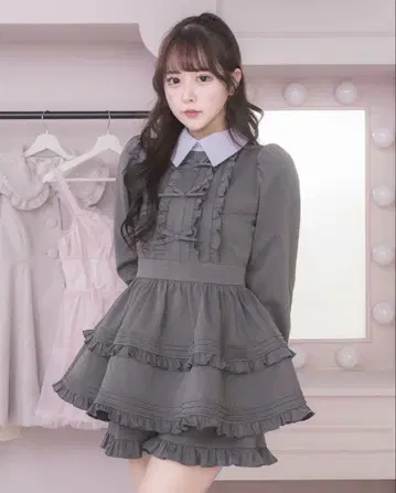 pium 프릴 리본 카라 부착 셋업 차콜