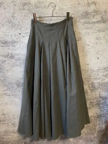 말 유나이티드 애로우즈 랜덤 턱 스커트