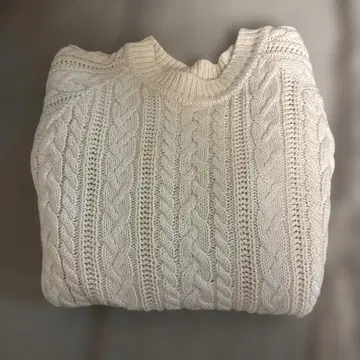 새상품급! 네스트로브 스웨터 화이트 면