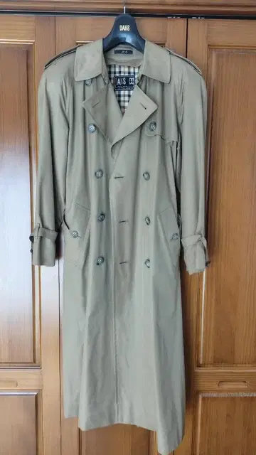 DAKS 트렌치코트, 색상 베이지, 사이즈 9호