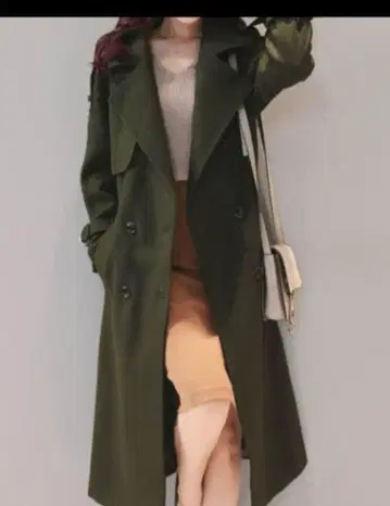 올리브 그린 더블 브레스트 롱 코트