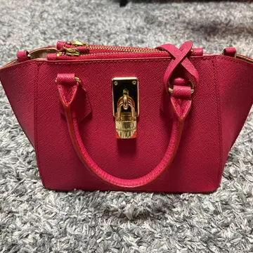 사만다 타바사 아젤 라피 마젠타 핸드백 숄더 포함