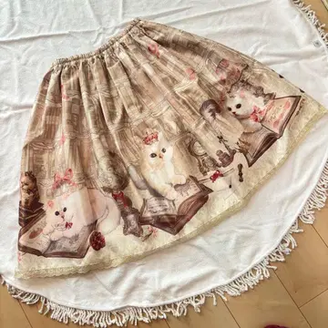 Queen cat ~ 비밀의 서재 스커트