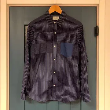 Manual Alphabet 네이비 스트라이프 셔츠