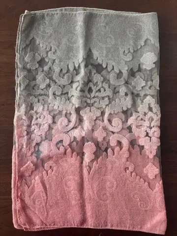 그라데이션 레이스 스톨 핑크 계열 그레이 계열