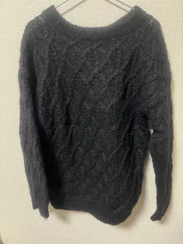 블랙 케이블 니트 긴팔 스웨터