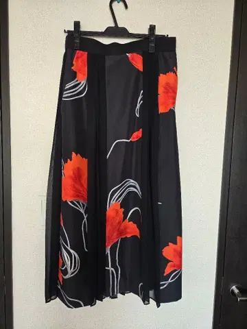 어도어 오렌지 꽃무늬 플리츠 스커트 36