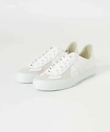 REPRODUCTION OF FOUND - German Trainer