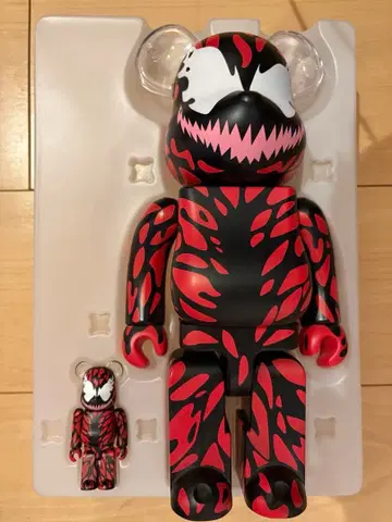 BE@RBRICK Carnage 400% & 100%