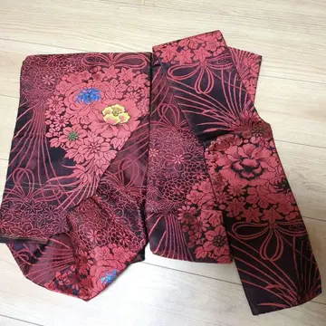 빨간색과 검은색 꽃무늬 반폭 오비