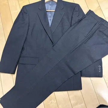 그레이 비즈니스 정장 어깨 너비 약 40cm