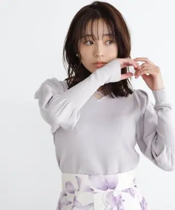 [ 새상품급 ] 내추럴 뷰티 베이직*크로스 스트랩 니트