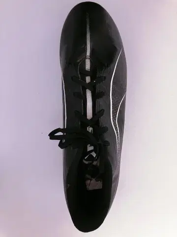 푸마 블랙 축구화 스파이크