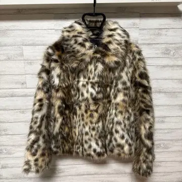 ZARA 레오파드 퍼 자켓 S 숏 기장