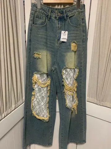 [ 새상품 미사용 ] 레이스 데미지 데님 팬츠