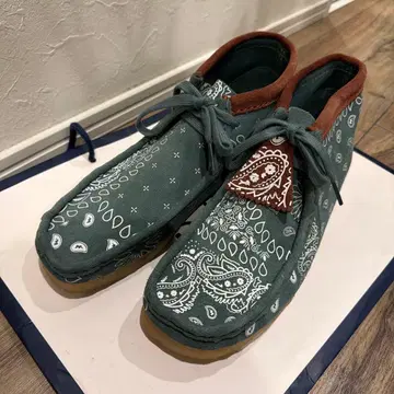 Clarks 왈라비 페이즐리 블루 스웨이드