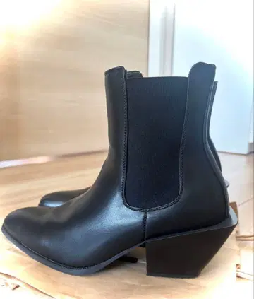 글라벨라 사이드 고어 각힐 부츠 M 사이즈