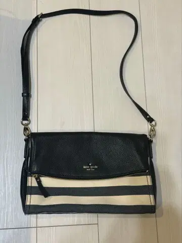 케이트 스페이드 네이비 스트라이프 숄더백