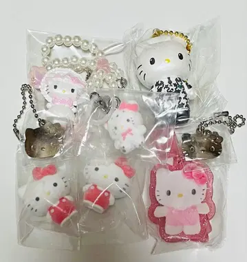 헬로키티, 다니엘, 묶음 판매