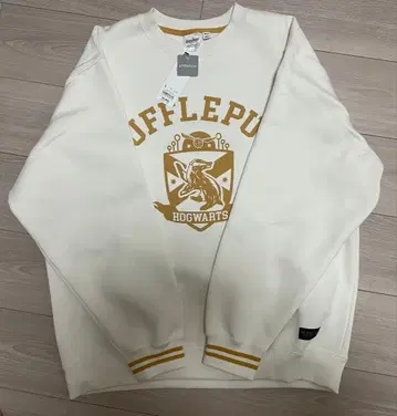 맨투맨 풀오버 Harry Potter HUFFLEPUFF GU