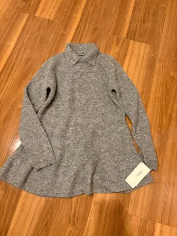 미라 오웬 카라 부착 페플럼 니트 미니 원피스