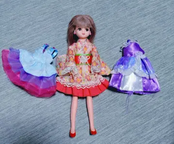 리카짱 인형과 의상 3착 세트