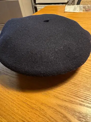 새상품급 LAULHERE 베레모