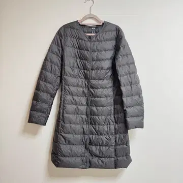 새상품급 유니클로 울트라 라이트 다운 컴팩트 코트 롱 다운 코트 여성 S