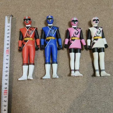 닌닌쟈 소프트 비닐 피규어 4체 세트