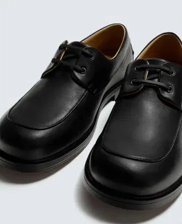 ZARA 가죽 데크 슈즈 리미티드 에디션