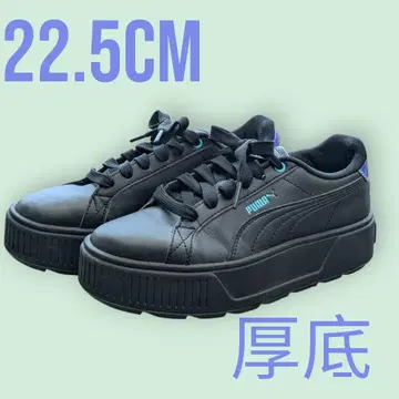 PUMA 통굽 블랙 스니커즈 22.5cm