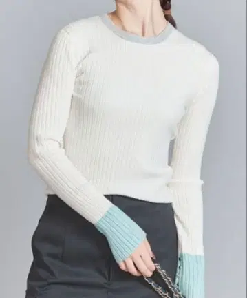 미사용 택 포함 BEAUTY&YOUTH 리브 커프스 단추 니트