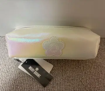 말리크와 펜 파우치