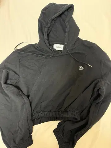 epine과 Le Sserafim 콜라보 셋업