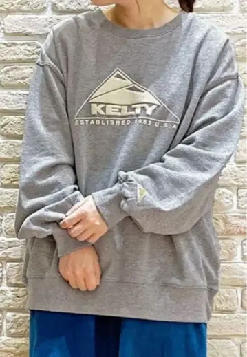 새상품급*사만사 모스모스 [ KELTY별주 ] 쭈리 빅 로고 맨투맨