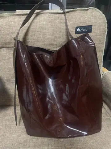 ZARA 자라 토트백 보르도 광택 가죽풍