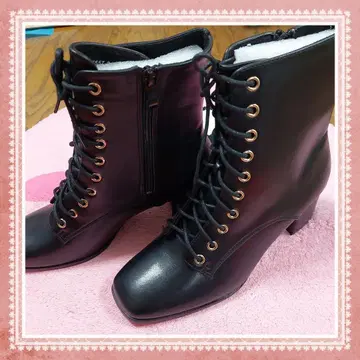 미사용 새상품 박스 포함 블랙 레이스업 부츠 숏부츠 청키힐